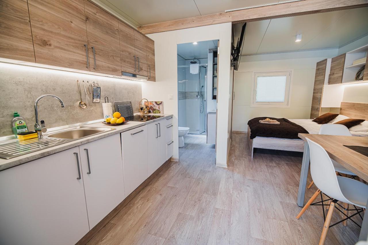 Premium Mobile Tree House With Thermal Riviera Tickets Чатеж об Сави Екстериор снимка